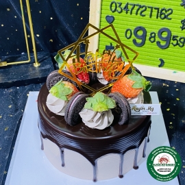 bánh kem socola dau tươiii
