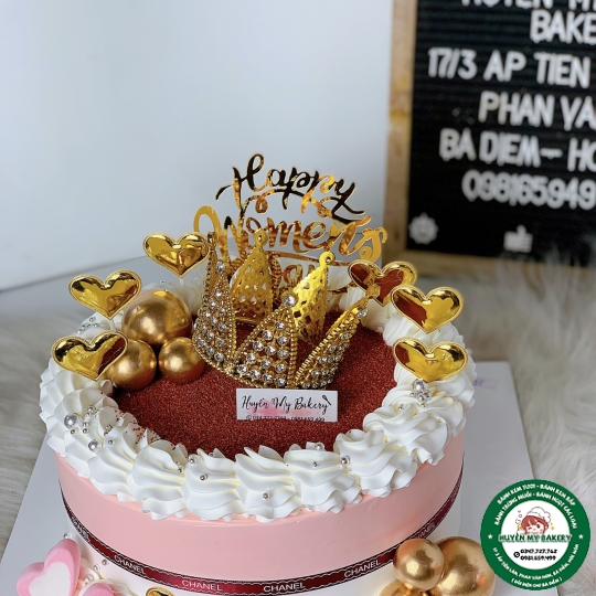 Bánh Kem Vương Miện Vàng Siêu đẹp 003