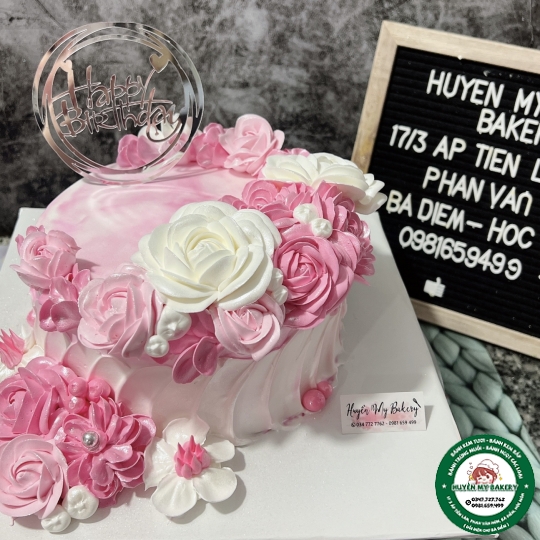 BÁNH CƯỚI TONE HỒNG XINH