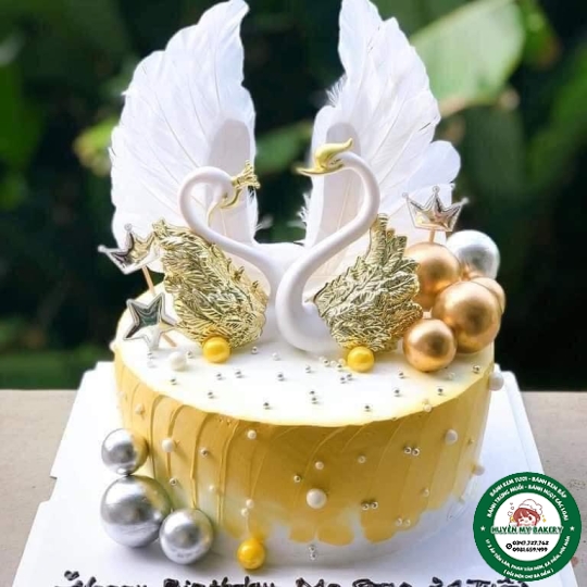 BÁNH kem Thiên nga cánh thiên thần