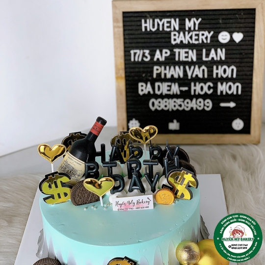 Bánh Kem chai rượu 052