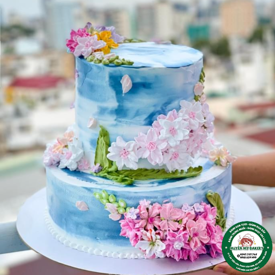 bánh kem hoa 2 tầng