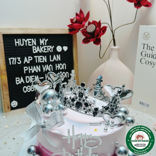 Bánh kem vương miện 203
