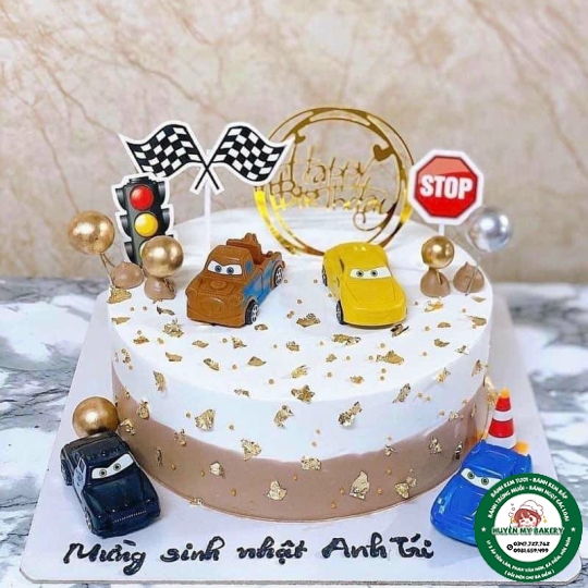 BÁNH SINH NHẬT Ô TÔ TẶNG BÉ