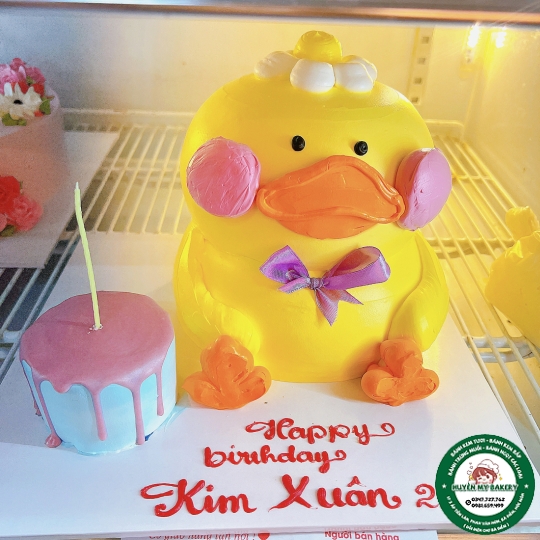 Bánh kem bé vịt vàng cute 1001