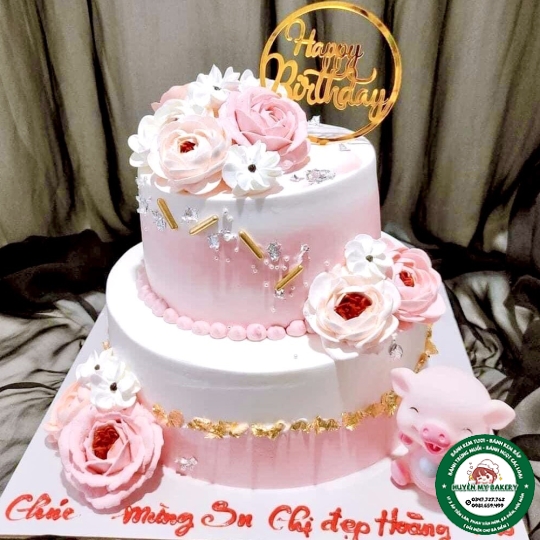 BÁNH KEM CON HEO HOA HỒNG ĐẸP